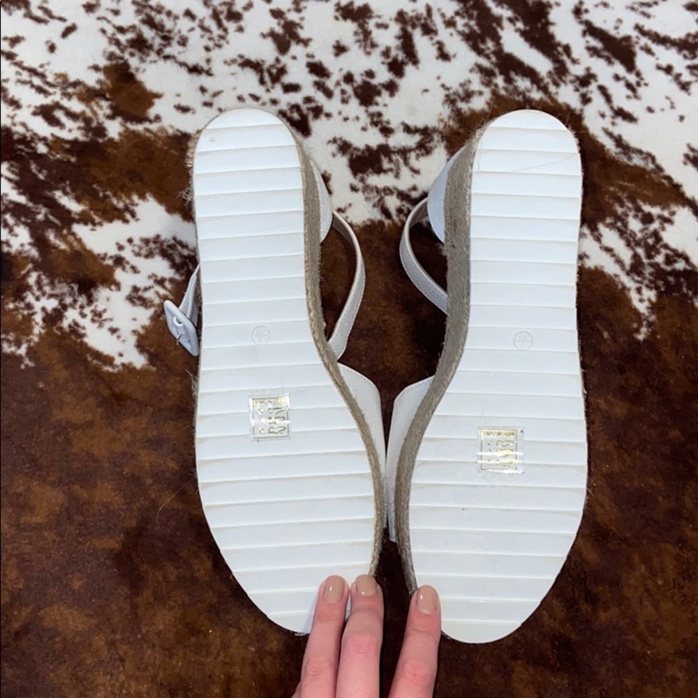 Platform sandals - Picture 2 of 2